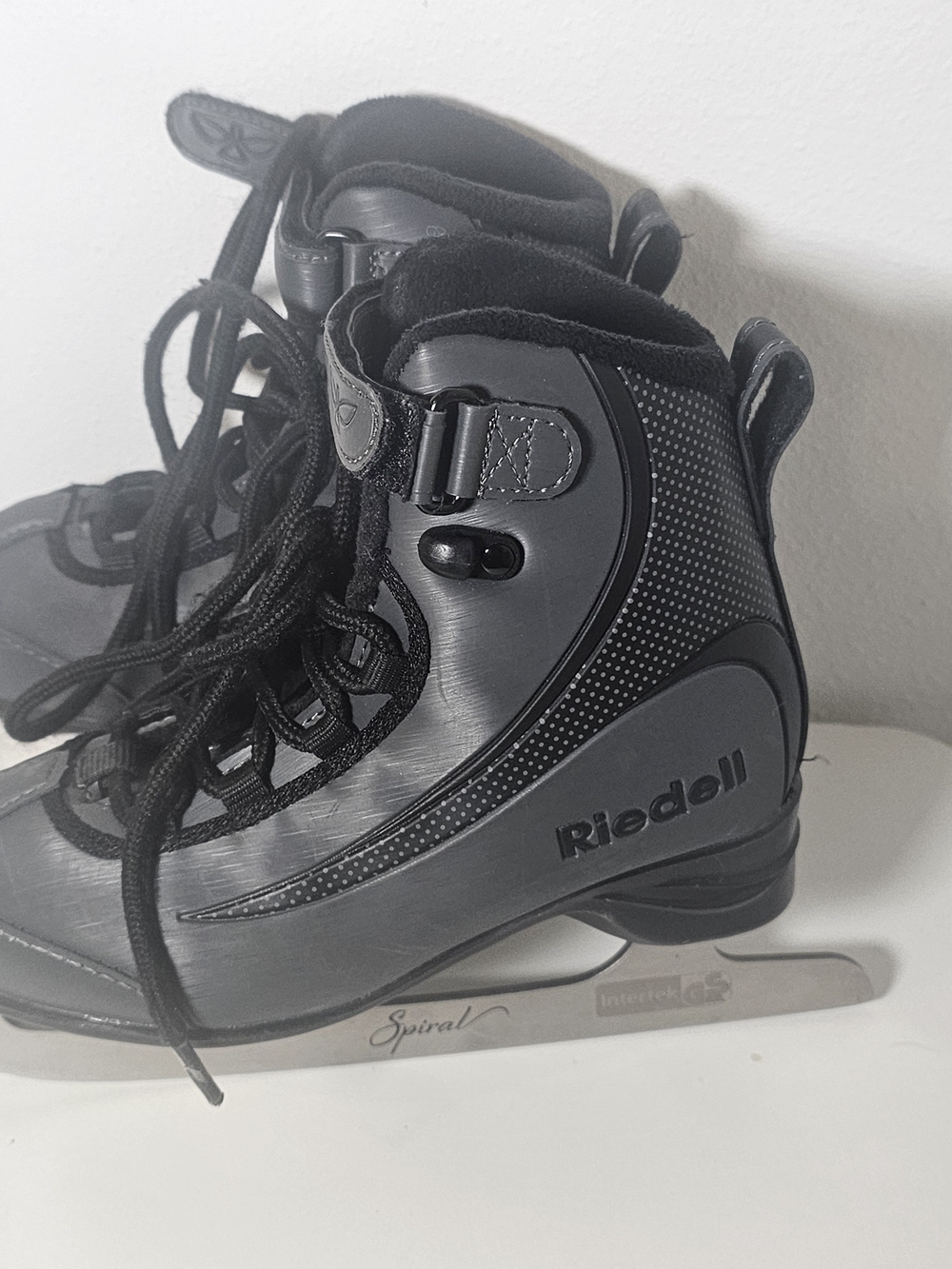 Riedel Kid's Black Ice Skates Size 8
